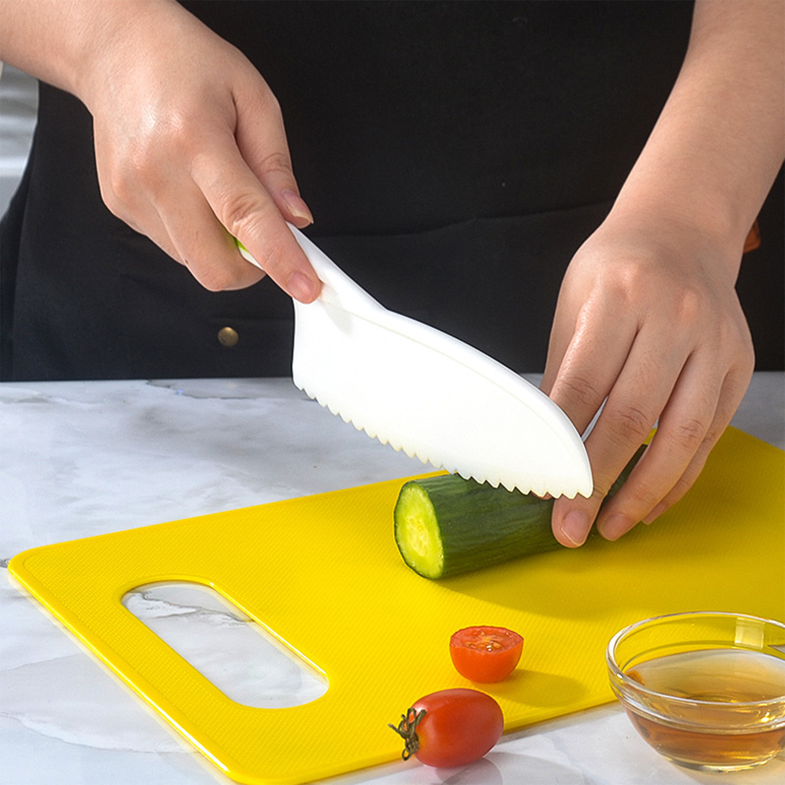 プラスチックキッチンツール子供用まな板ナイフセット子供の安全 - Camping Cooking With Kids のレビューと価格